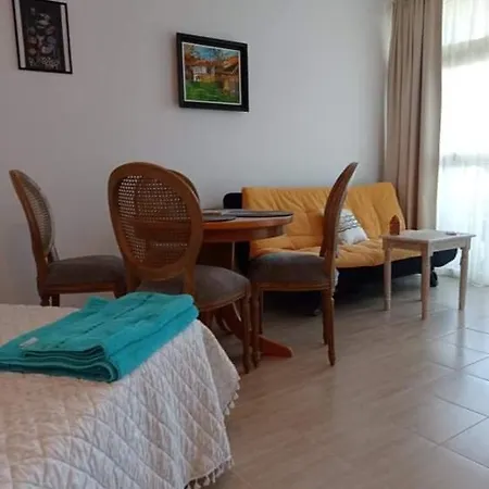 Quatro - South Pearl - *