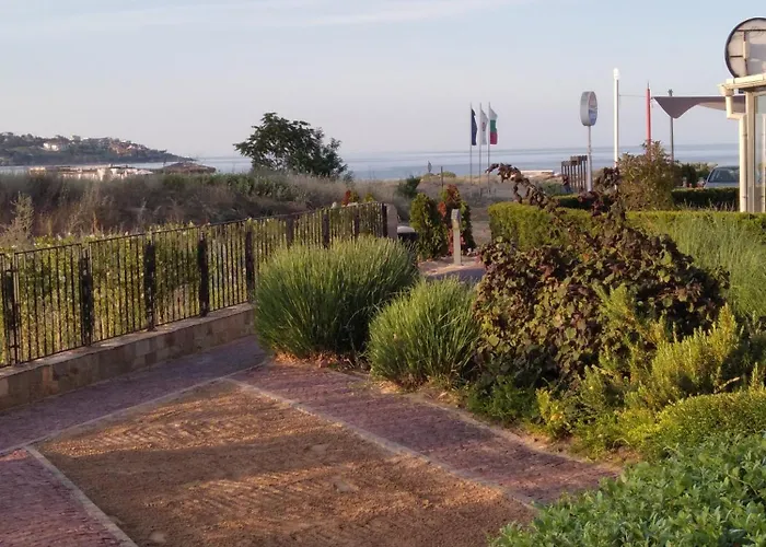 Quatro - South Pearl - Апартаменты *